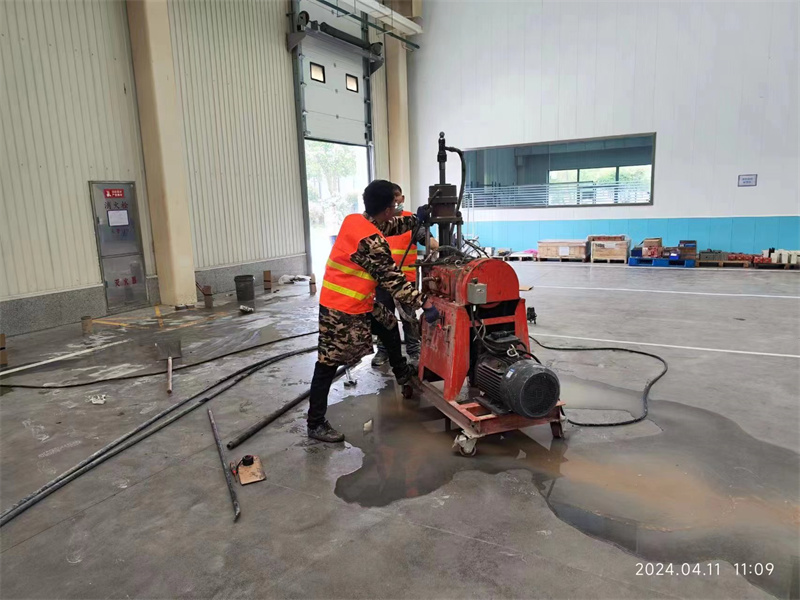 容城厂房地面下沉塌陷注浆加固施工